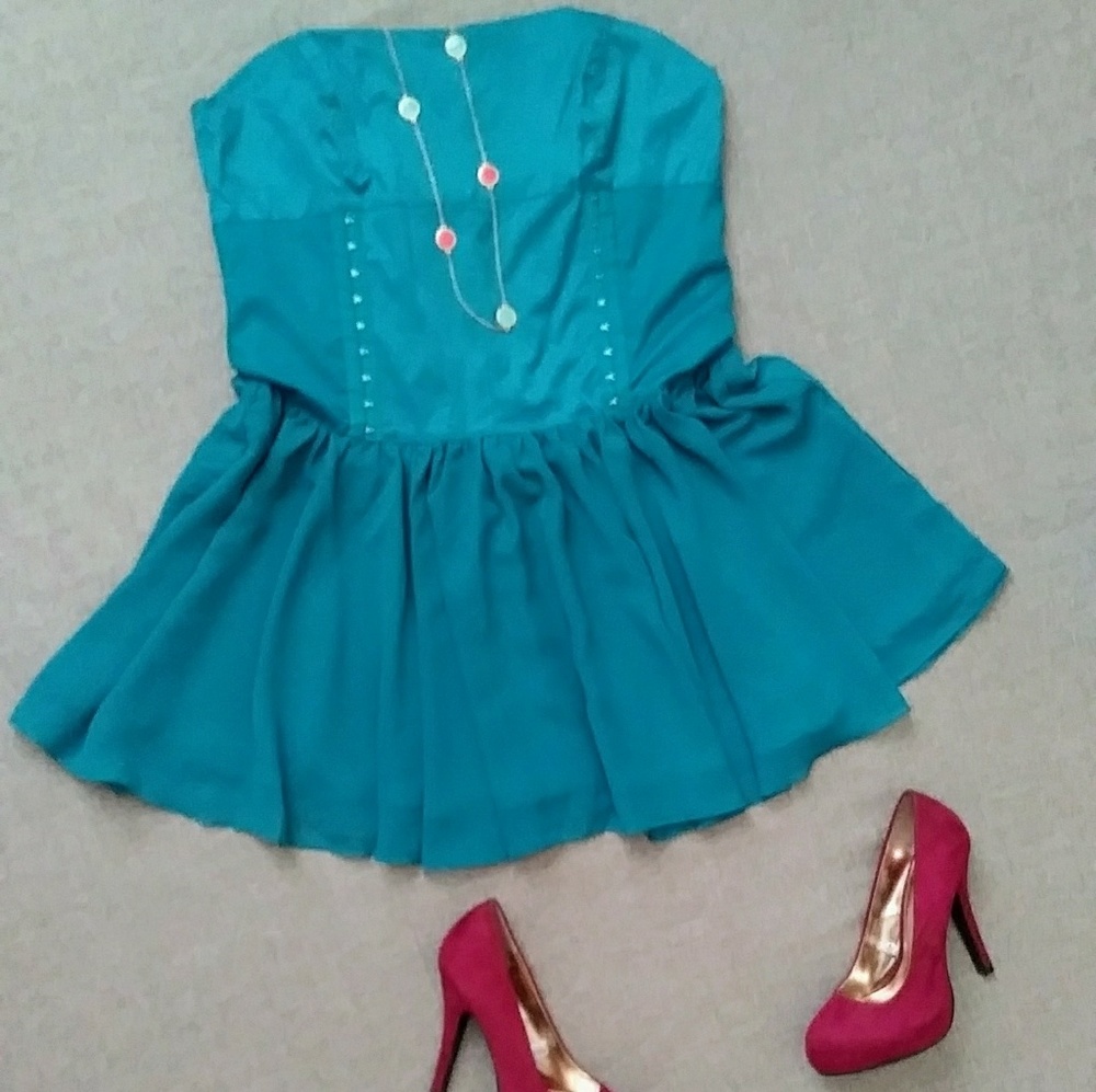 New Strapless short Turquoise Dress Size L